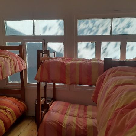 Hostal Backpackers Paradise Hostel Punta Arenas Exterior photo